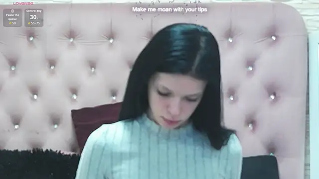 Snapshot of PeachyElla26 chatting on 03/03/26, 01:29 PeachyElla26 online show from 03/03/26, 01:29