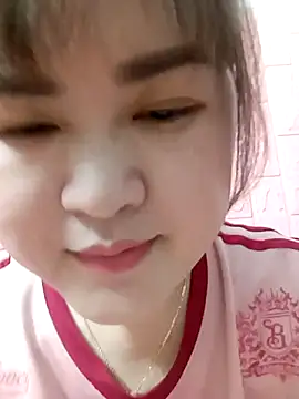 Snapshot of Kee-kimlee chatting on 02/16/26, 02:21 Kee-kimlee online show from 02/16/26, 02:21