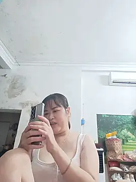 Kee-kimlee online show from 05/25/26, 12:43