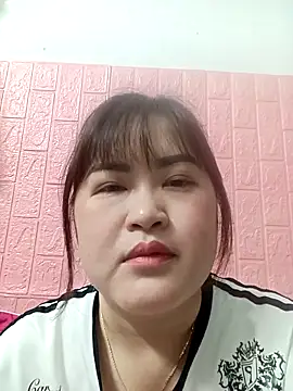 Snapshot of Kee-kimlee chatting on 02/11/26, 04:12 Kee-kimlee online show from 02/11/26, 04:12