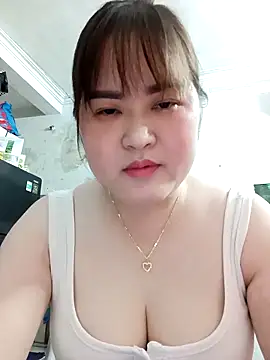 Snapshot of Kee-kimlee chatting on 03/02/26, 02:45 Kee-kimlee online show from 03/02/26, 02:45