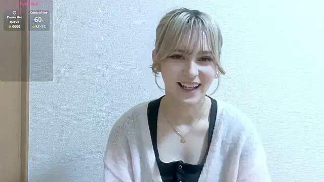 Snapshot of e_ri_ka93 chatting on 04/24/26, 09:55 e ri ka93 online show from 04/24/26, 09:55