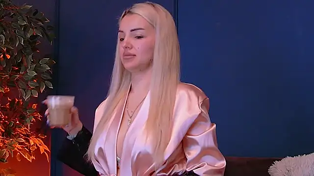 Snapshot of DeeaVIP chatting on 05/08/26, 05:11 DeeaVIP online show from 05/08/26, 05:11