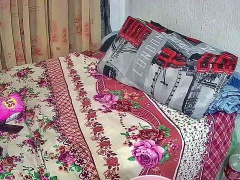 BlackBeauty2002 online show from 02/16/26, 08:29