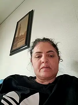 Snapshot of Sony28v chatting on 04/16/26, 05:41 Sony28v online show from 04/16/26, 05:41