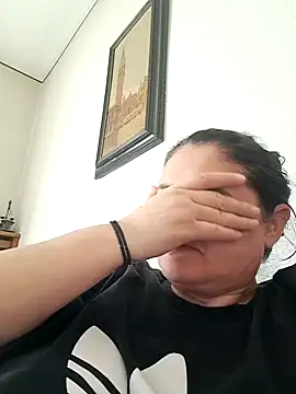 Snapshot of Sony28v chatting on 03/28/26, 08:48 Sony28v online show from 03/28/26, 08:48