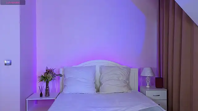 MmollyMay online show from 04/19/26, 09:54