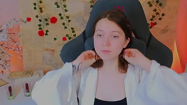 Snapshot of MmollyMay chatting on 02/14/26, 10:26 MmollyMay online show from 02/14/26, 10:26