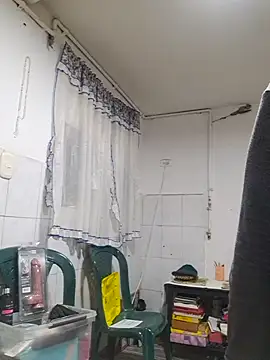 Snapshot of Alexamontiel_ chatting on 02/13/26, 12:49 Alexamontiel online show from 02/13/26, 12:49