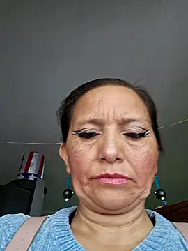 Alexamontiel  online show from 04/10/26, 02:57