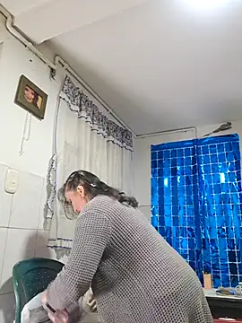 Snapshot of Alexamontiel_ chatting on 02/22/26, 10:22 Alexamontiel online show from 02/22/26, 10:22