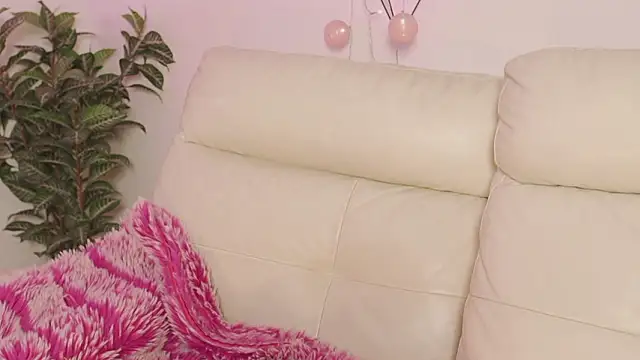 Snapshot of Shopie_Colucci chatting on 03/02/26, 09:44 Shopie Colucci online show from 03/02/26, 09:44