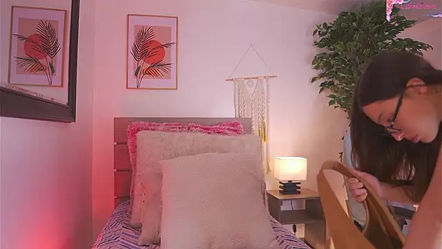 Snapshot of Shopie_Colucci chatting on 02/12/26, 01:11 Shopie Colucci online show from 02/12/26, 01:11