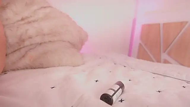 Shopie Colucci online show from 04/11/26, 07:45