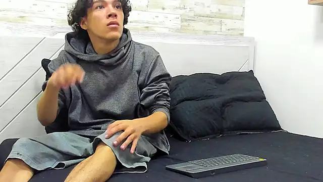 Jordi Cooper online show from 02/16/26, 04:33