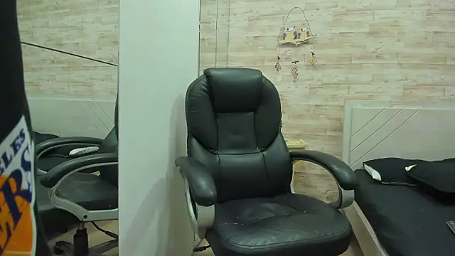 Jordi Cooper online show from 02/25/26, 07:36