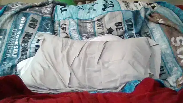 Snapshot of southeastindiann chatting on 02/19/26, 04:26 southeastindiann online show from 02/19/26, 04:26