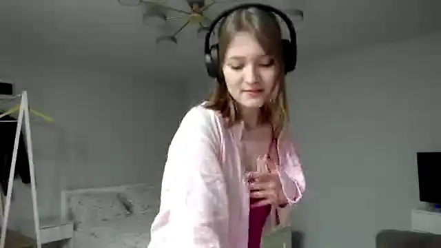 Mirrrra1 online show from 02/11/26, 09:47