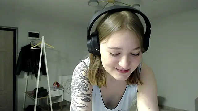 Mirrrra1 online show from 02/16/26, 07:56