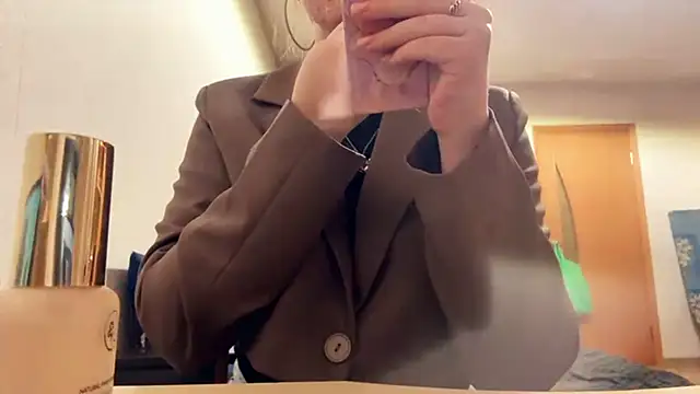 Snapshot of RoseBakeer chatting on 03/01/26, 08:09 RoseBakeer online show from 03/01/26, 08:09