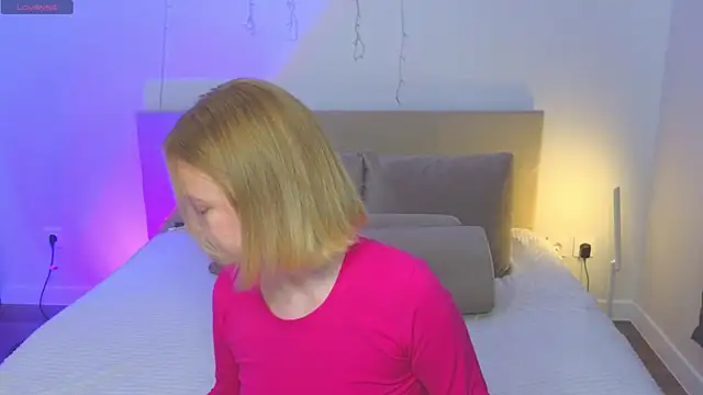 StellaBunny online show from 04/07/26, 04:14