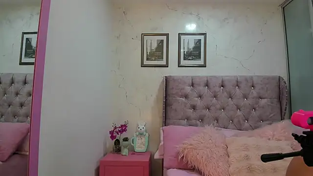 Snapshot of LuciadelaVega chatting on 02/26/26, 11:32 LuciadelaVega online show from 02/26/26, 11:32