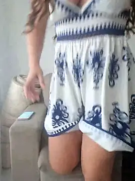 giloirinha5 online show from 03/31/26, 01:46