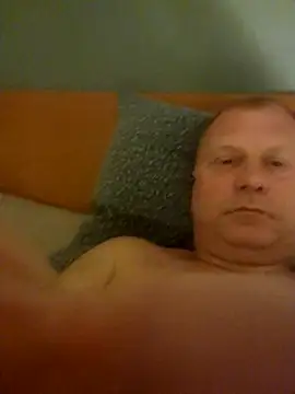 Snapshot of Demik71 chatting on 03/01/26, 09:48 Demik71 online show from 03/01/26, 09:48