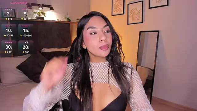 Snapshot of Lola_12_ chatting on 06/11/26, 04:04 Lola 12 online show from 06/11/26, 04:04