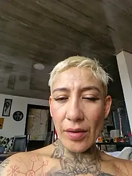 Everlyn sexx online show from 05/28/26, 04:02