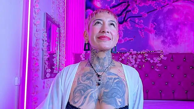 Everlyn sexx online show from 02/18/26, 11:50