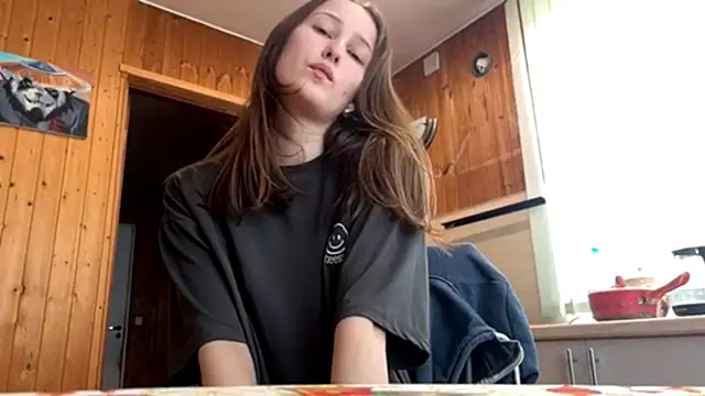 VickieKush online show from 05/20/26, 06:10
