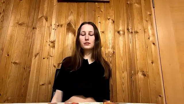 VickieKush online show from 03/06/26, 03:07