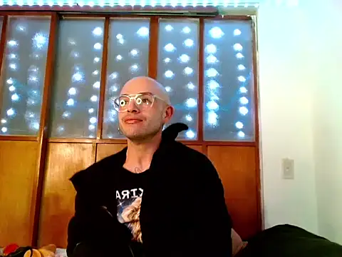 Snapshot of DanniHotBoy02 chatting on 02/11/26, 03:06 DanniHotBoy02 online show from 02/11/26, 03:06