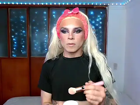 Snapshot of DanniHotBoy02 chatting on 02/26/26, 08:31 DanniHotBoy02 online show from 02/26/26, 08:31