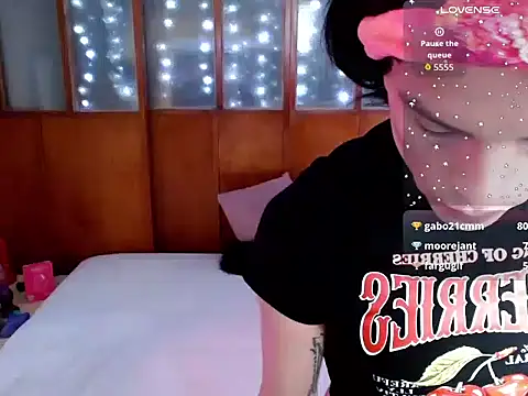 Snapshot of DanniHotBoy02 chatting on 02/24/26, 04:19 DanniHotBoy02 online show from 02/24/26, 04:19