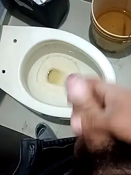 Snapshot of fercheyy chatting on 02/16/26, 08:51 fercheyy online show from 02/16/26, 08:51