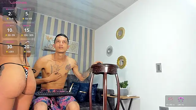 Snapshot of Max_and_anny chatting on 02/21/26, 12:18 Max and anny online show from 02/21/26, 12:18