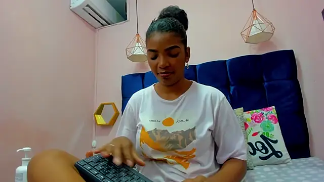 Sexy ebony 1 online show from 04/08/26, 11:44