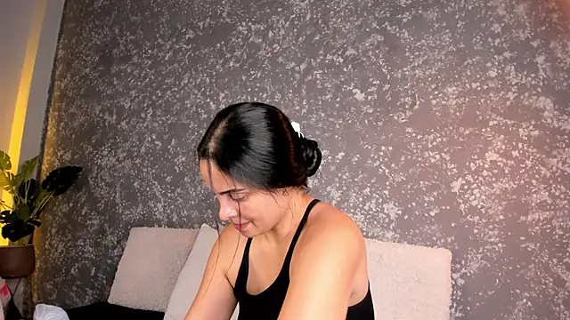 emma  summers online show from 04/15/26, 07:40