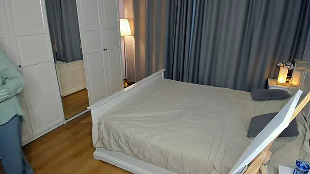 Snapshot of LavenderMitten chatting on 02/26/26, 05:18 LavenderMitten online show from 02/26/26, 05:18