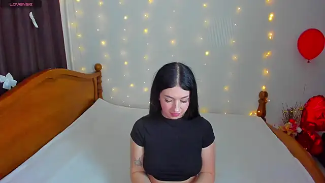 milanasky5 online show from 04/01/26, 06:27