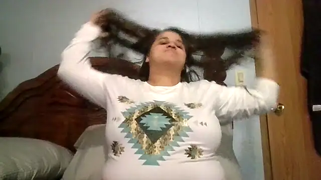 Snapshot of Celeste6969 chatting on 02/18/26, 02:02 Celeste6969 online show from 02/18/26, 02:02