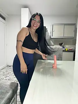 Snapshot of samanta_big_ass_ chatting on 06/26/26, 03:45 samanta big ass online show from 06/26/26, 03:45