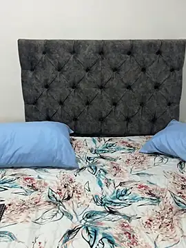 Snapshot of samanta_big_ass_ chatting on 02/25/26, 11:21 samanta big ass online show from 02/25/26, 11:21