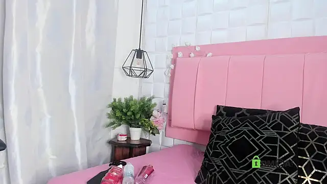  Victoria milf  online show from 04/04/26, 07:42