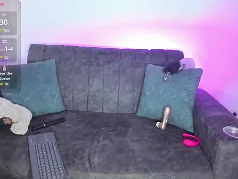 Snapshot of velmoon chatting on 02/17/26, 06:05 velmoon online show from 02/17/26, 06:05