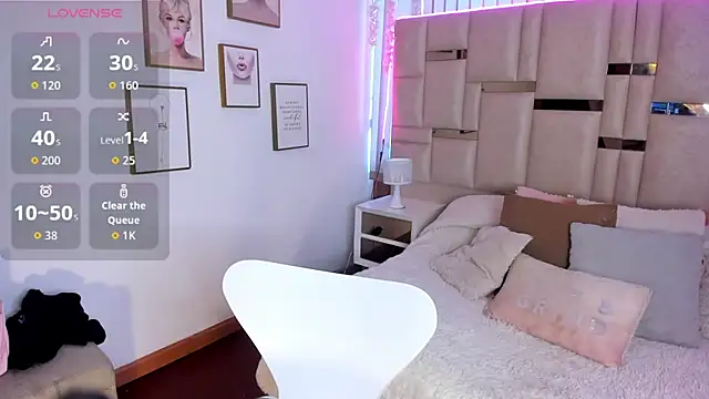 Maya-jhons online show from 02/16/26, 12:04