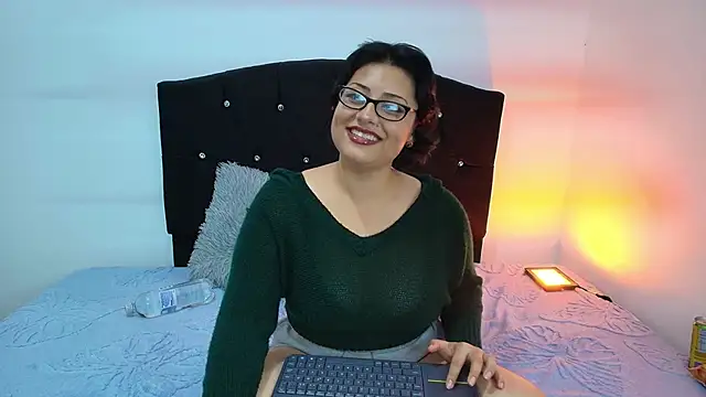 Snapshot of Angelic_17 chatting on 02/22/26, 12:46 Angelic 17 online show from 02/22/26, 12:46