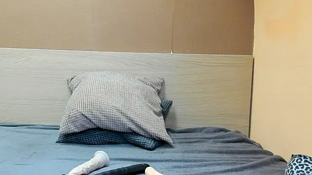 PinkyTwerkyX online show from 10/15/25, 12:35